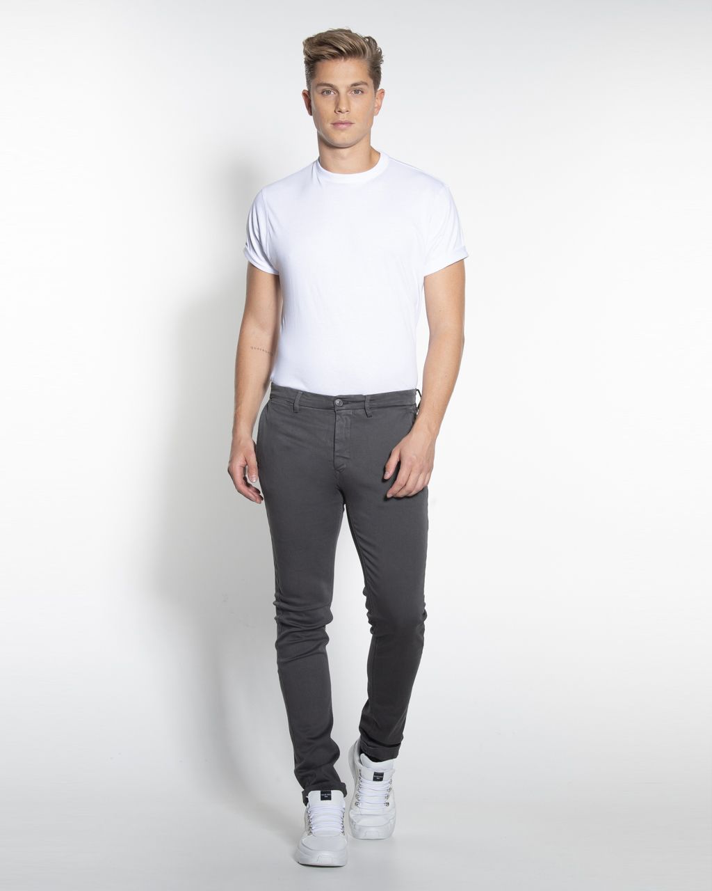 Replay Zeumar Hyperflex Chino Donkergrijs 045739-008-31/32