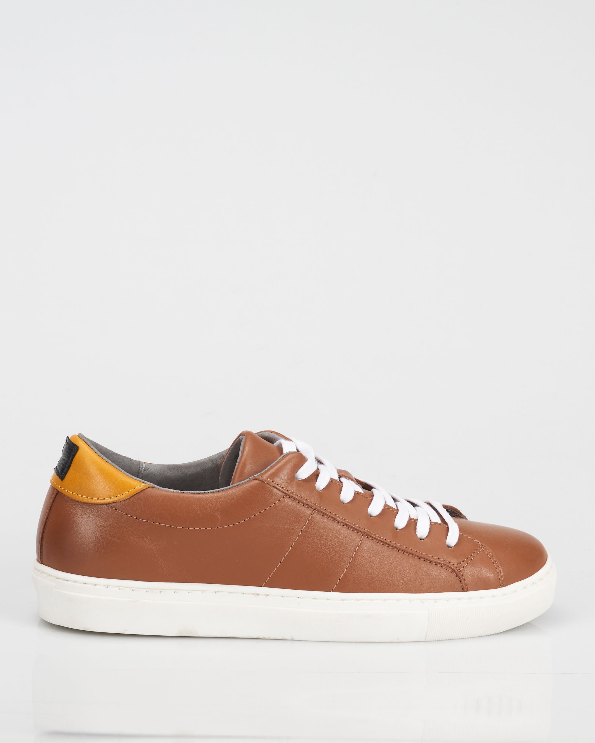 Victim Sneakers Cognac 052384-002-40