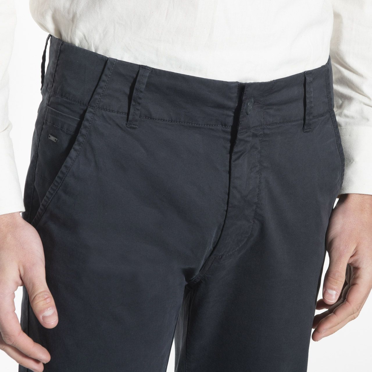 Victim Chino Donkerblauw uni 053791-005-29/34