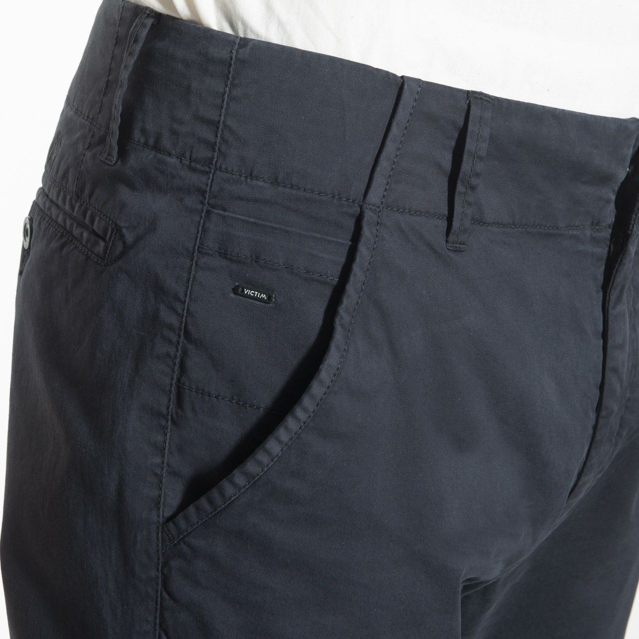 Victim Chino Donkerblauw uni 053791-005-29/34