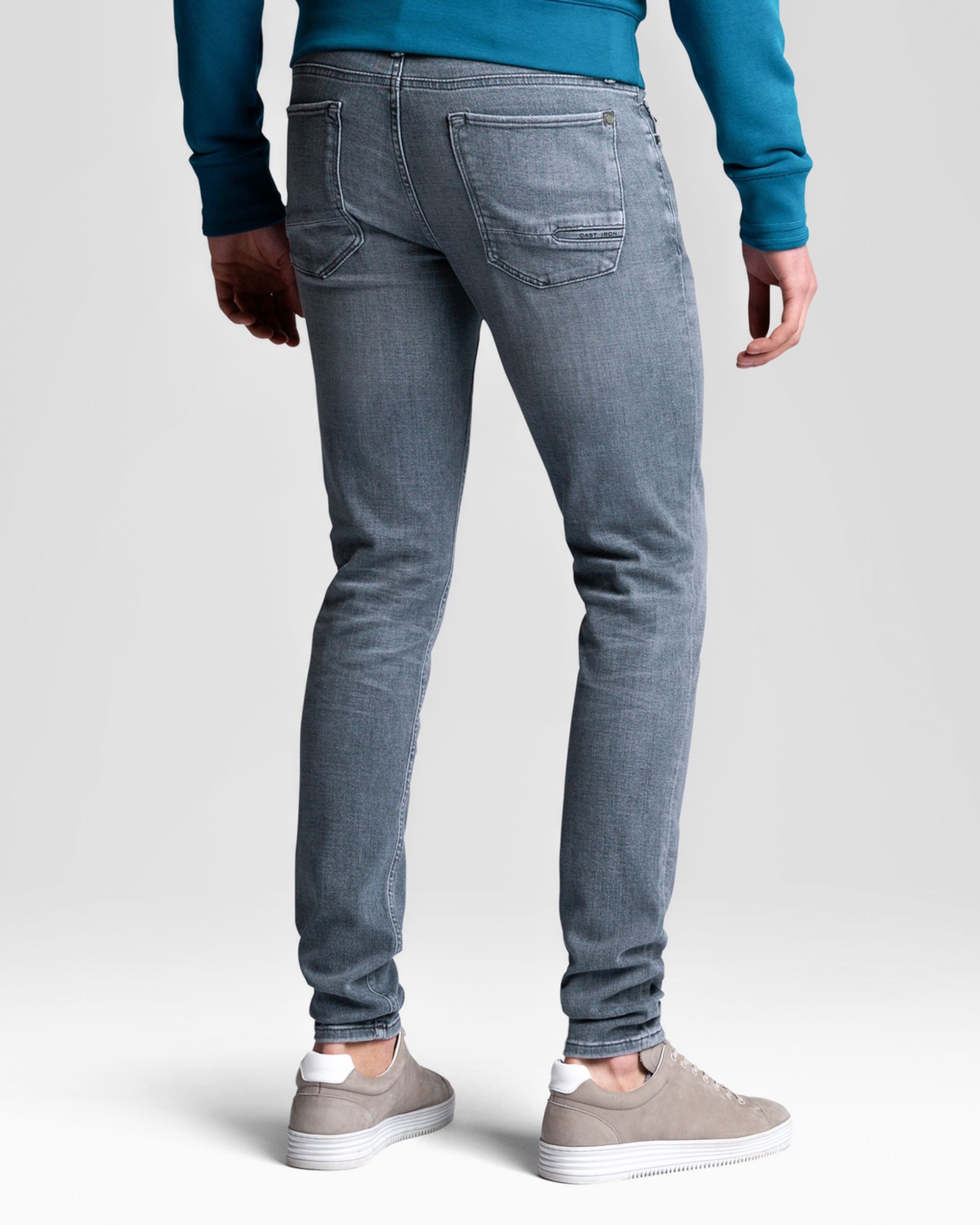 Cast Iron Riser Slim Fit Jeans Shop nu OFM.