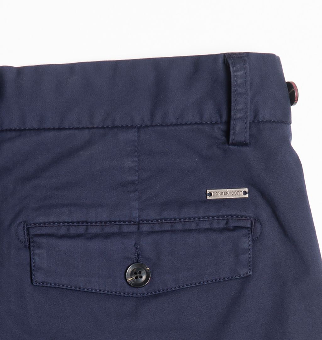 Donkervoort Short Donkerblauw uni 064508-004-31