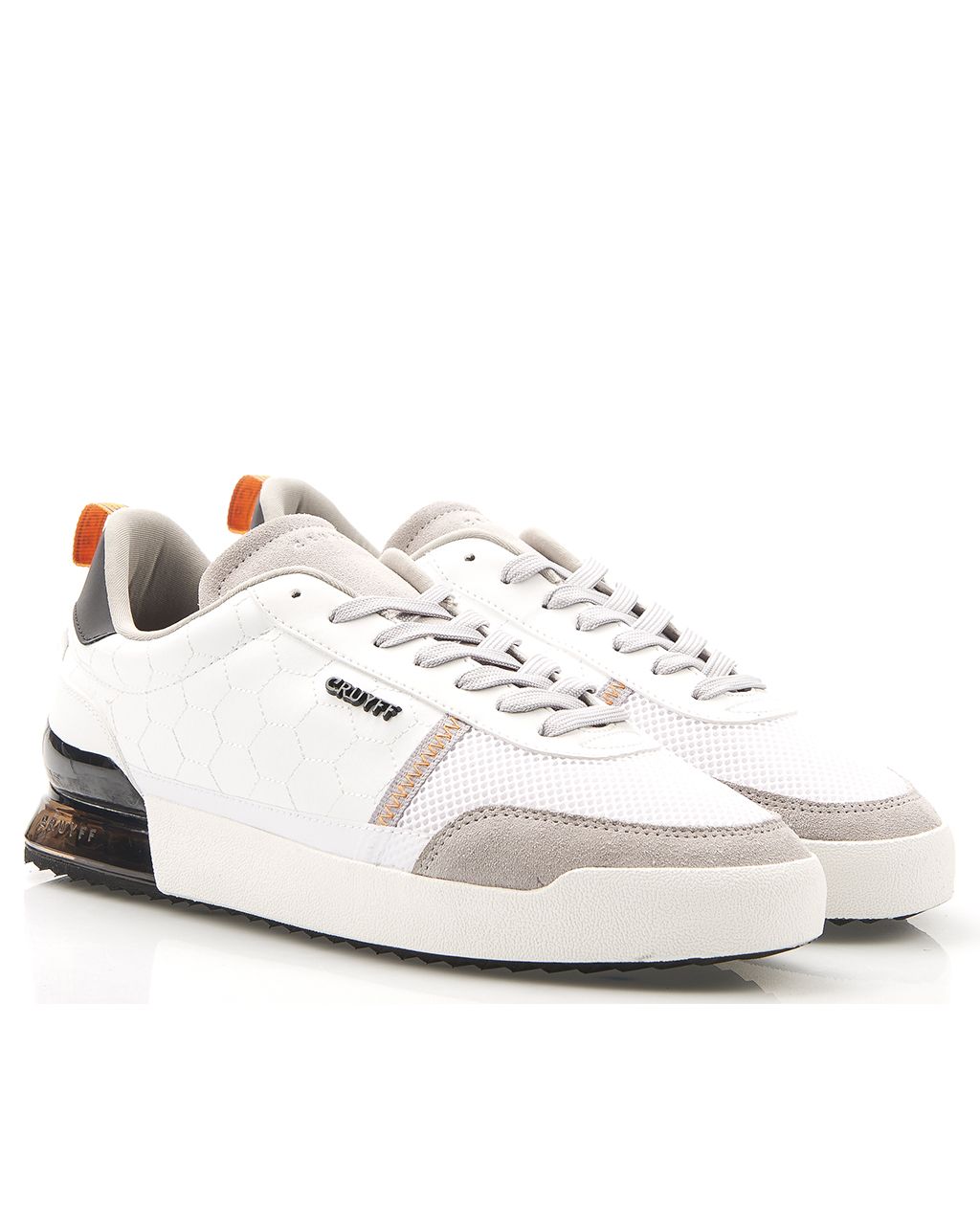 Cruyff contra cheap sneaker