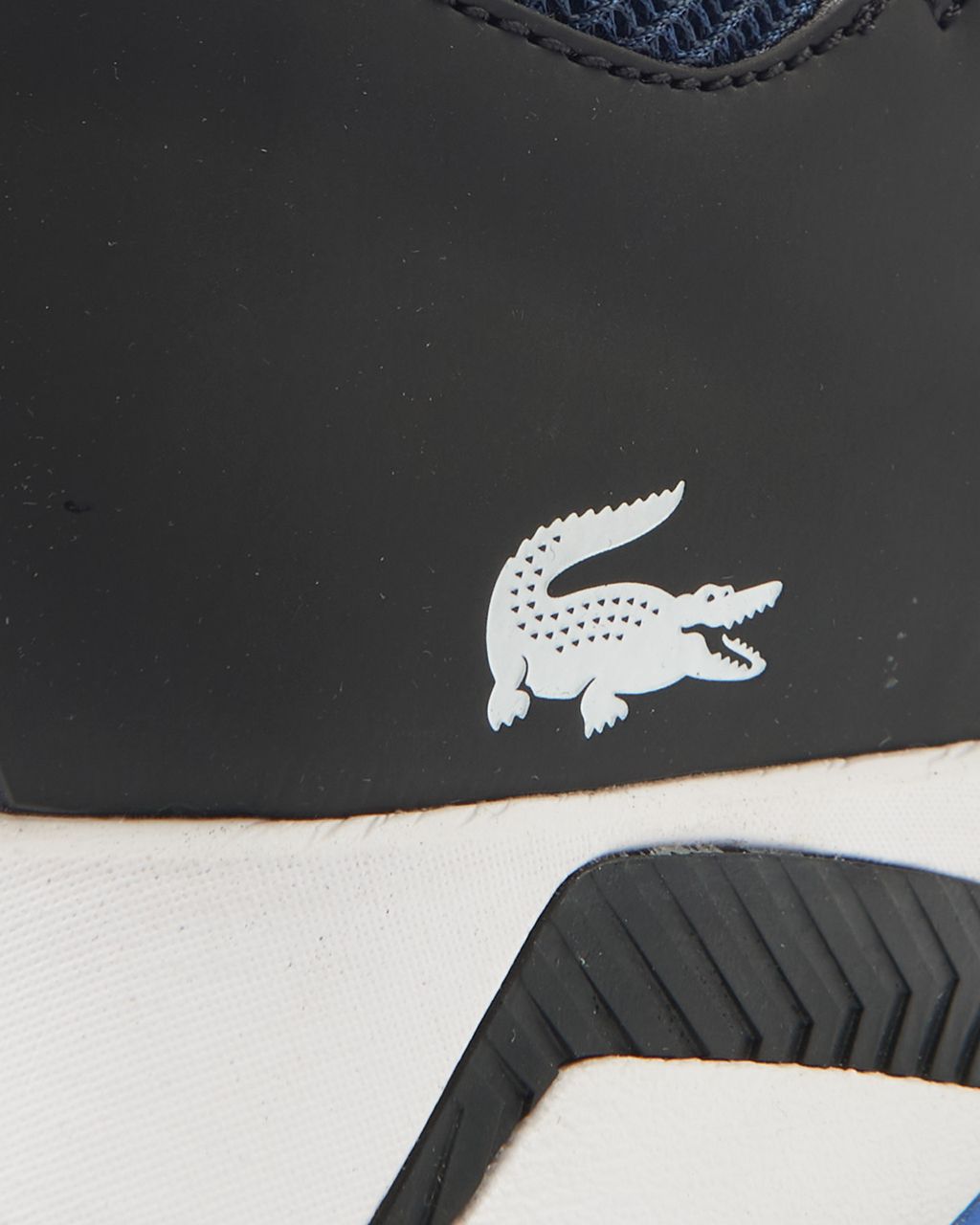 Lacoste sneakers price clearance