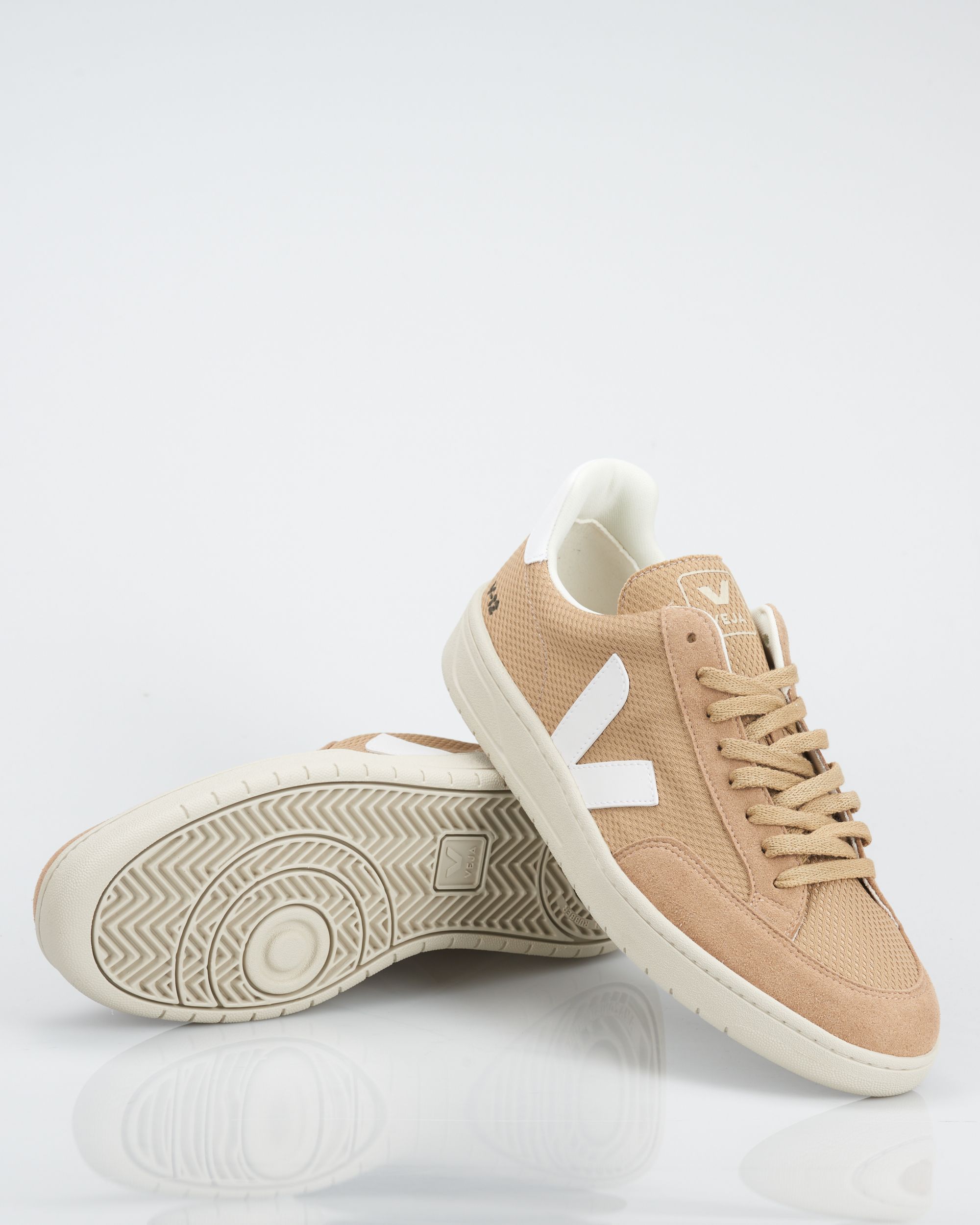 Veja V-12  Sneakers Sand 078568-001-41