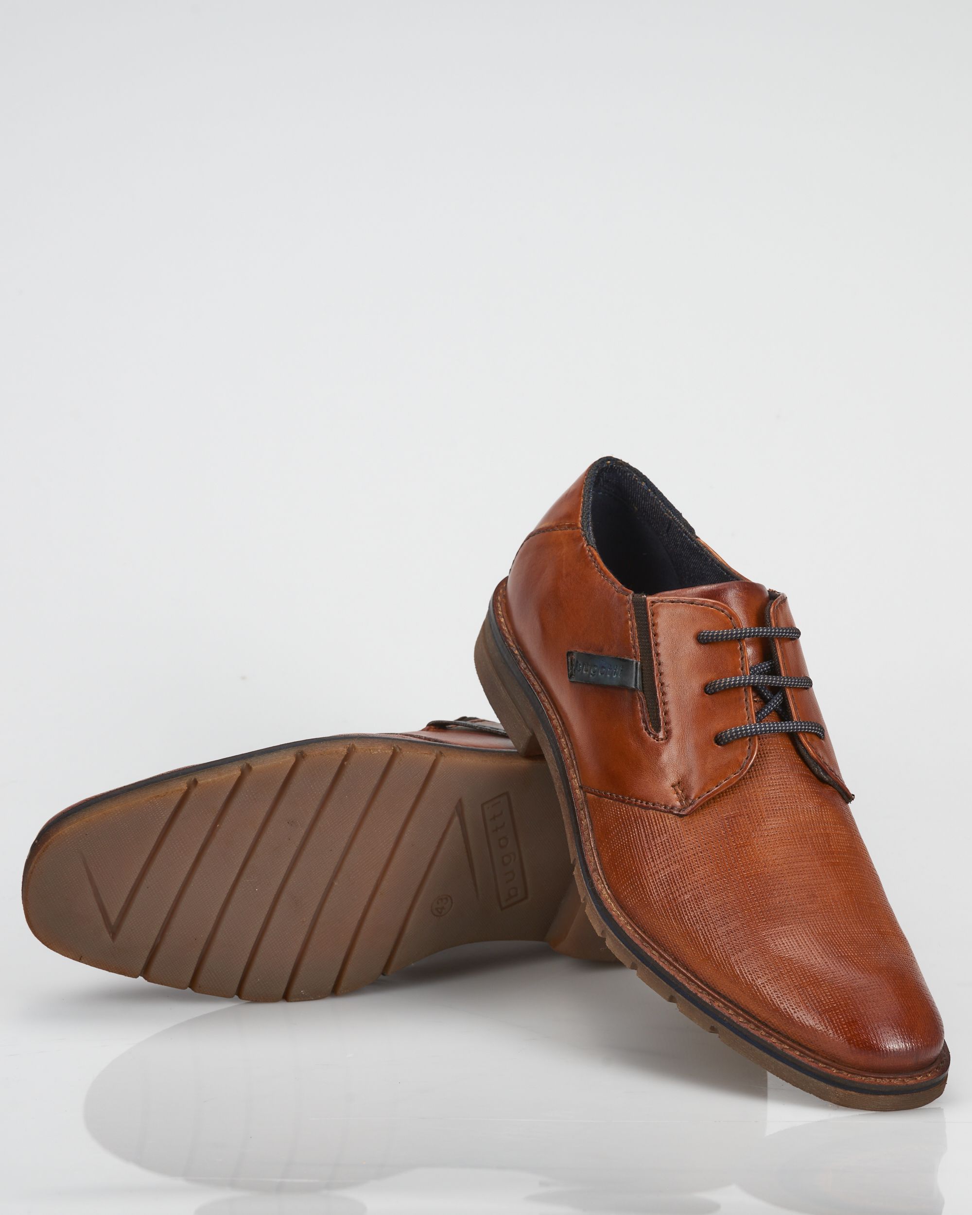 Bugatti Casual schoenen Cognac 079382-002-41