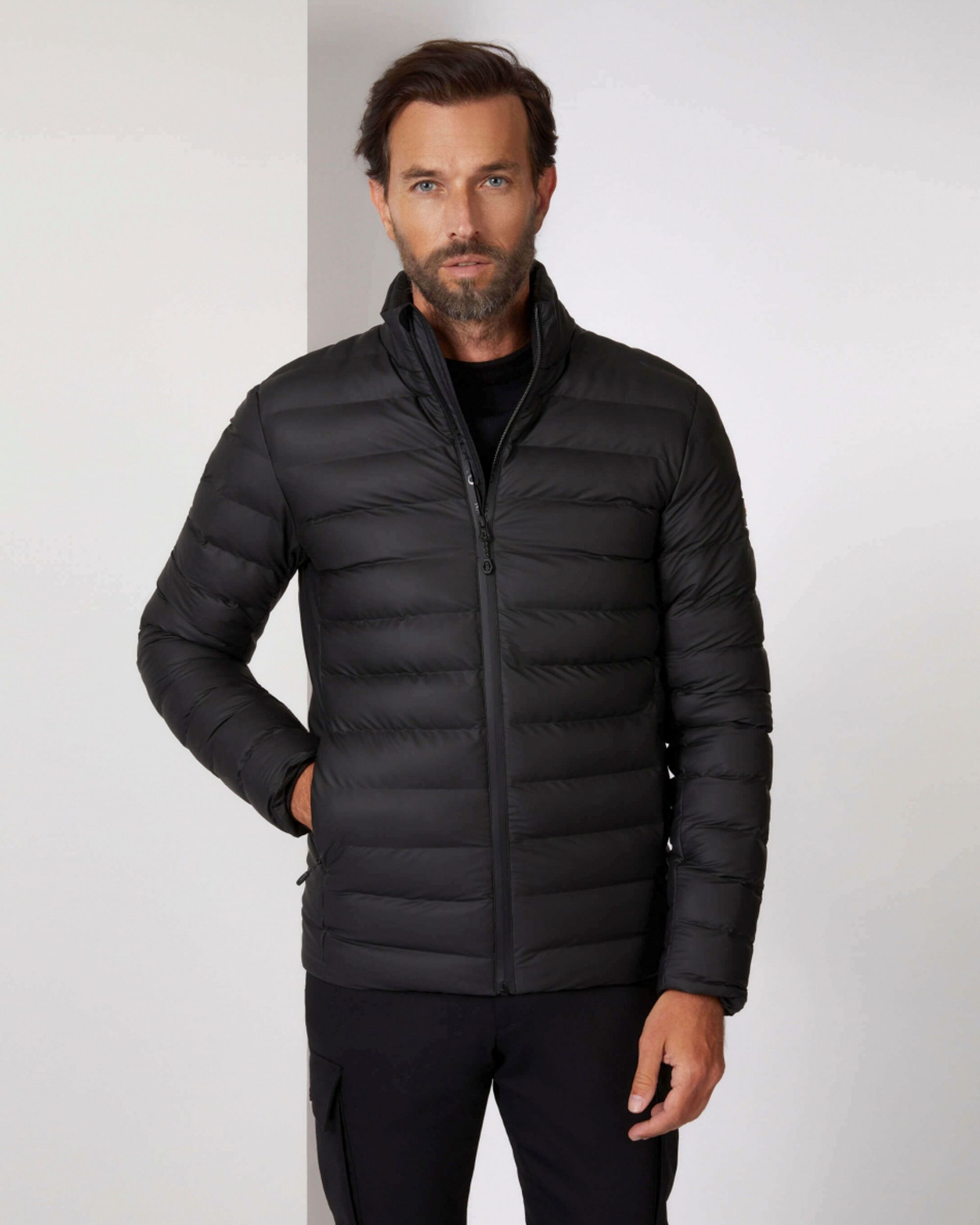 Cavallaro Jack Zwart 080898-001-L