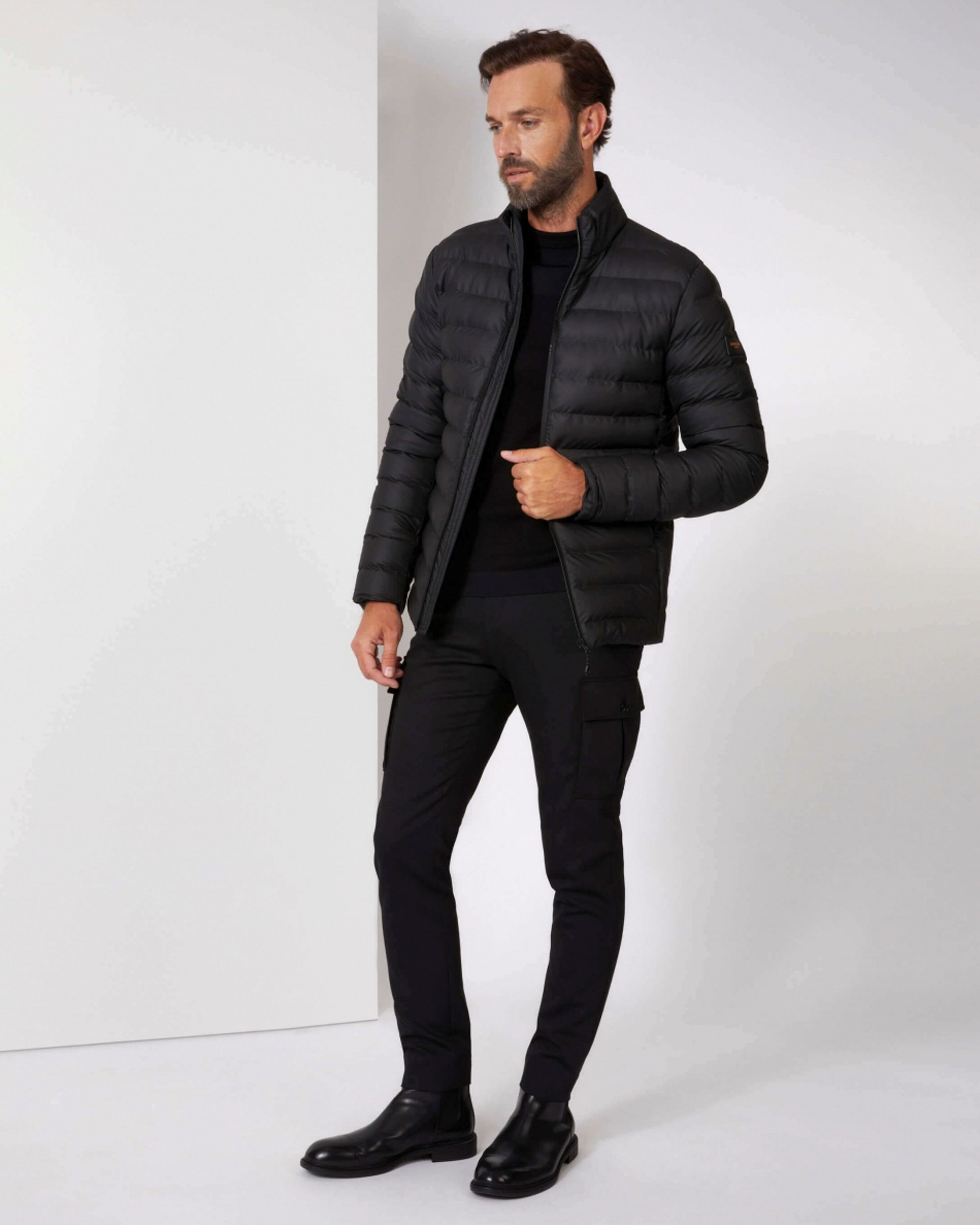 Cavallaro Jack Zwart 080898-001-L