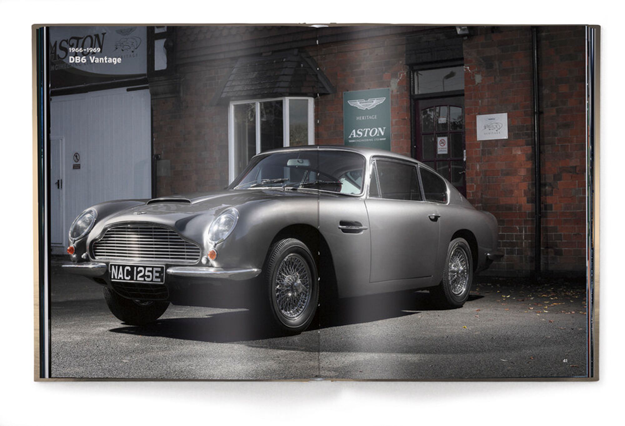 TeNeues The Aston Martin Boek NVT 087118-001-0