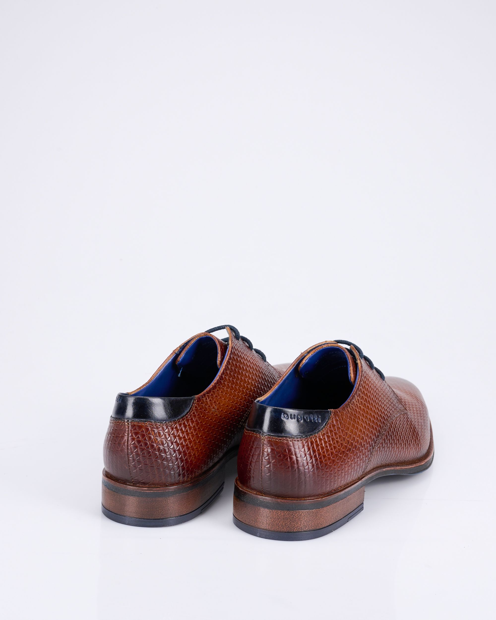 Bugatti Zavinio Geklede schoenen Cognac 089041-001-41