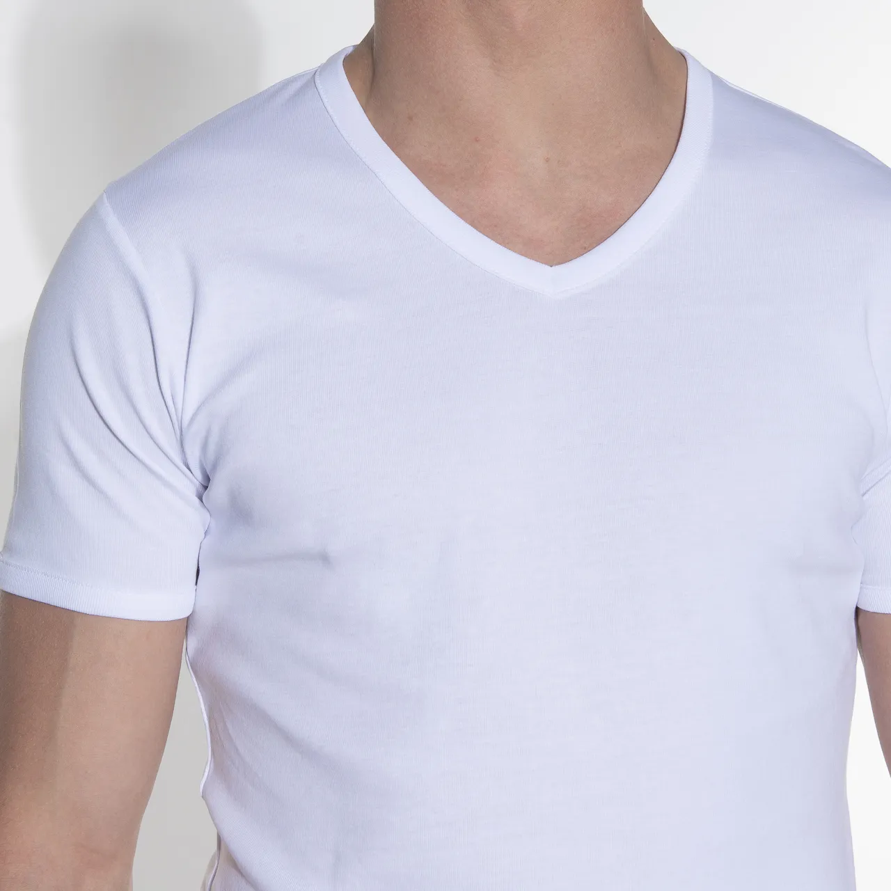 Garage Slim fit T-shirt V-hals Wit 014015-01-L