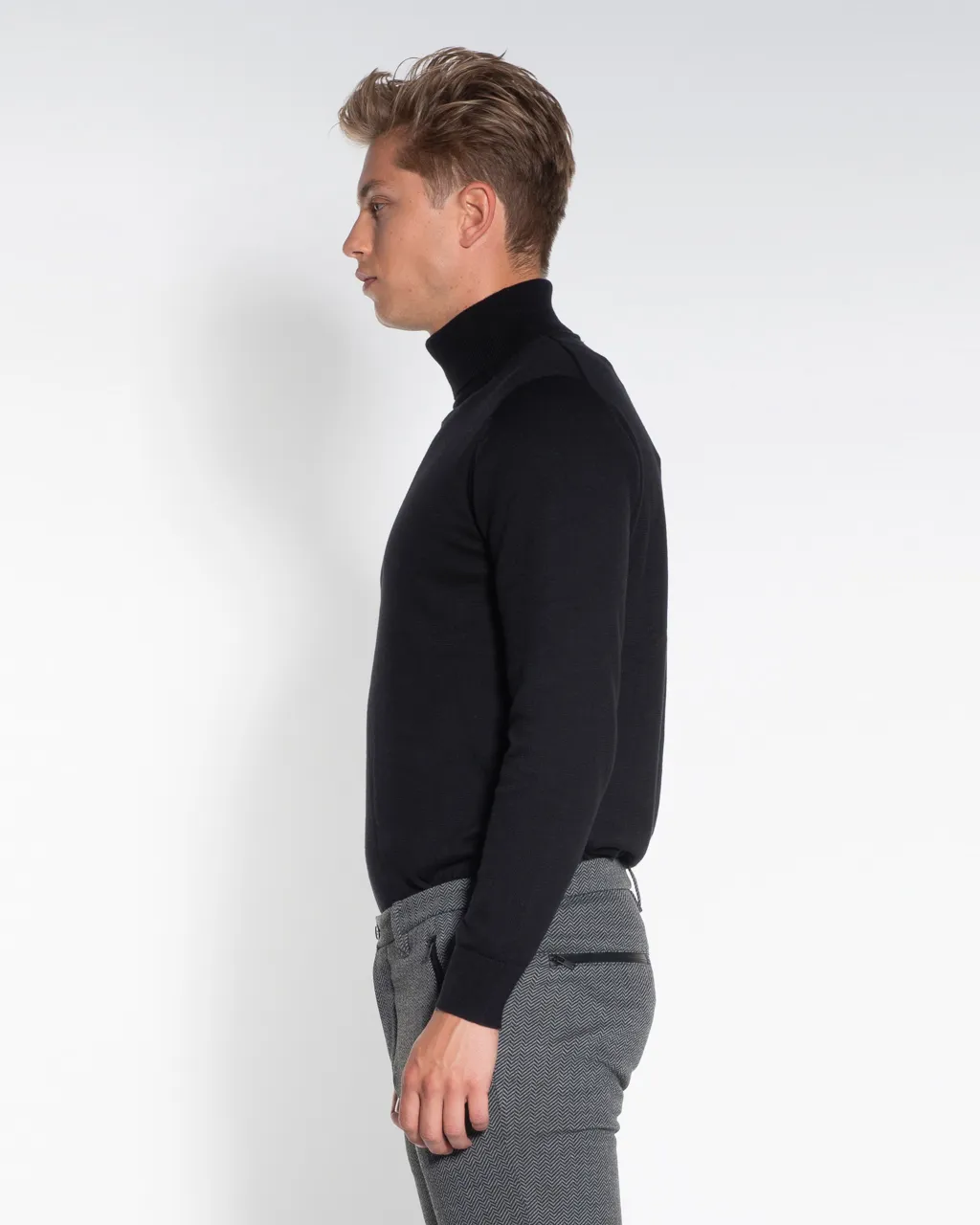 The BLUEPRINT Premium Coltrui Zwart 059702-003-L