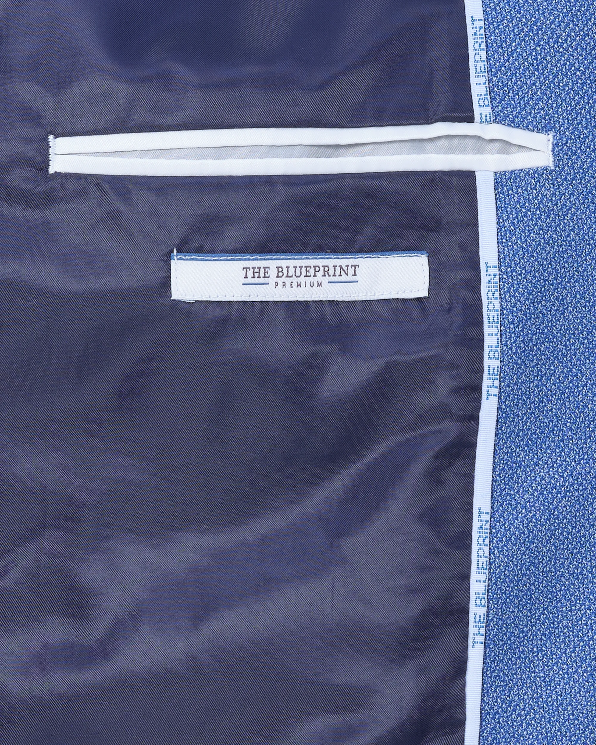The BLUEPRINT Premium Colbert Lichtblauw uni 070156-004-102