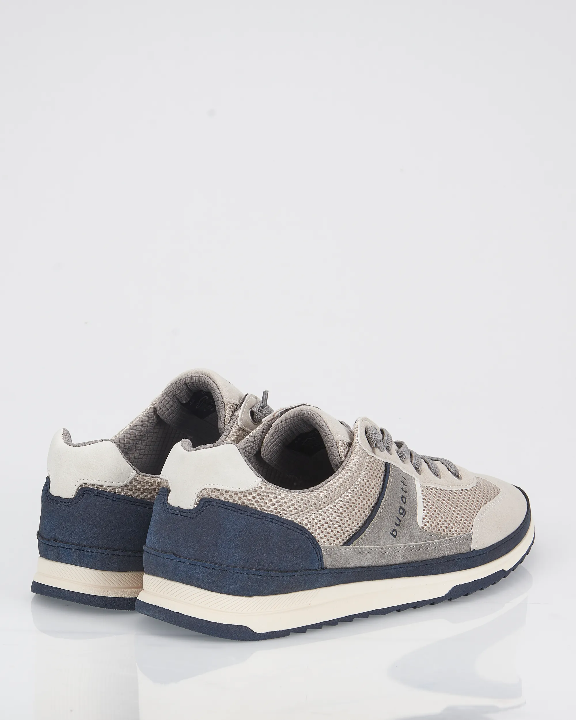 Bugatti Casual schoenen Beige 083889-001-41