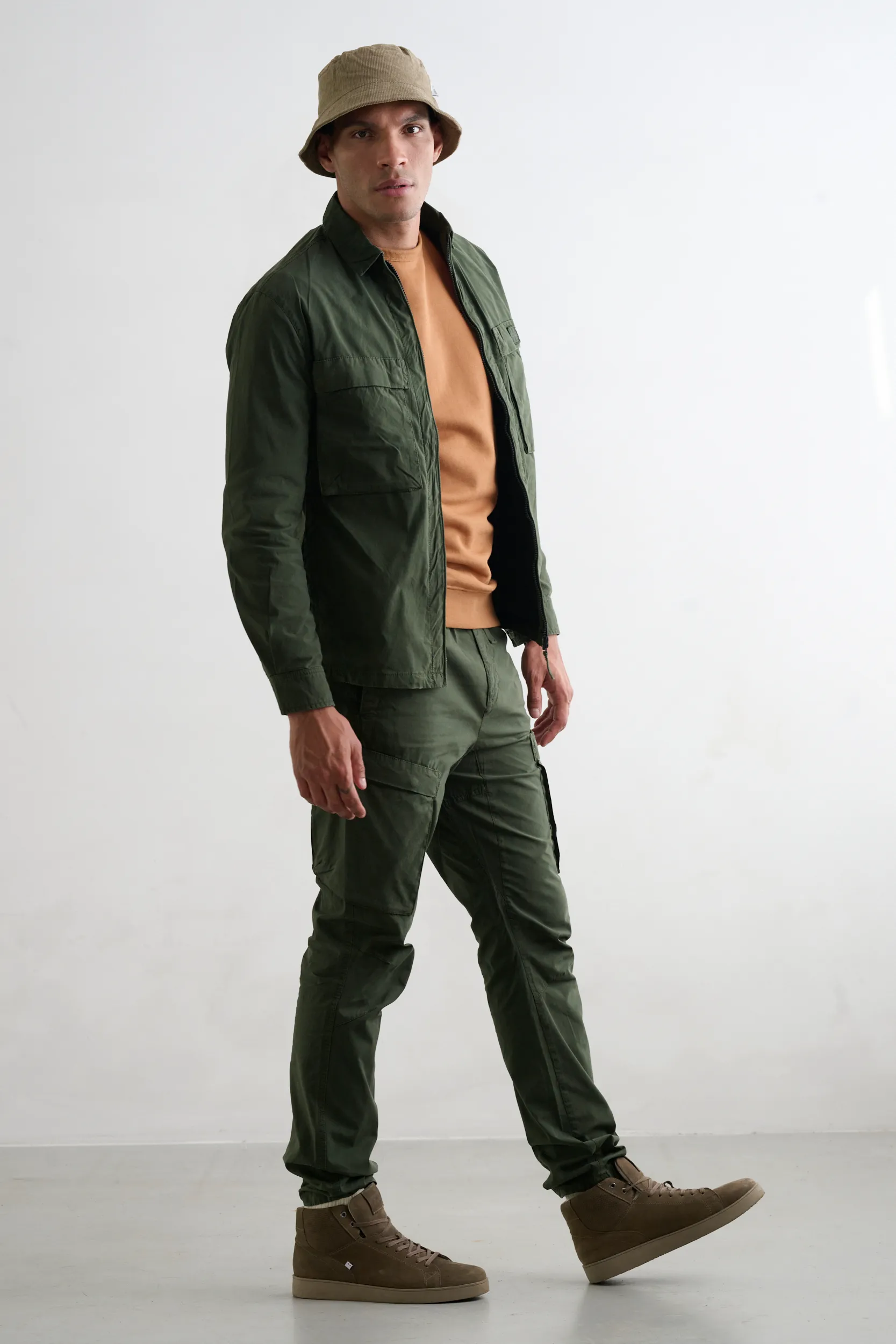 J.C. RAGS Sweater Almond 084535-003-L
