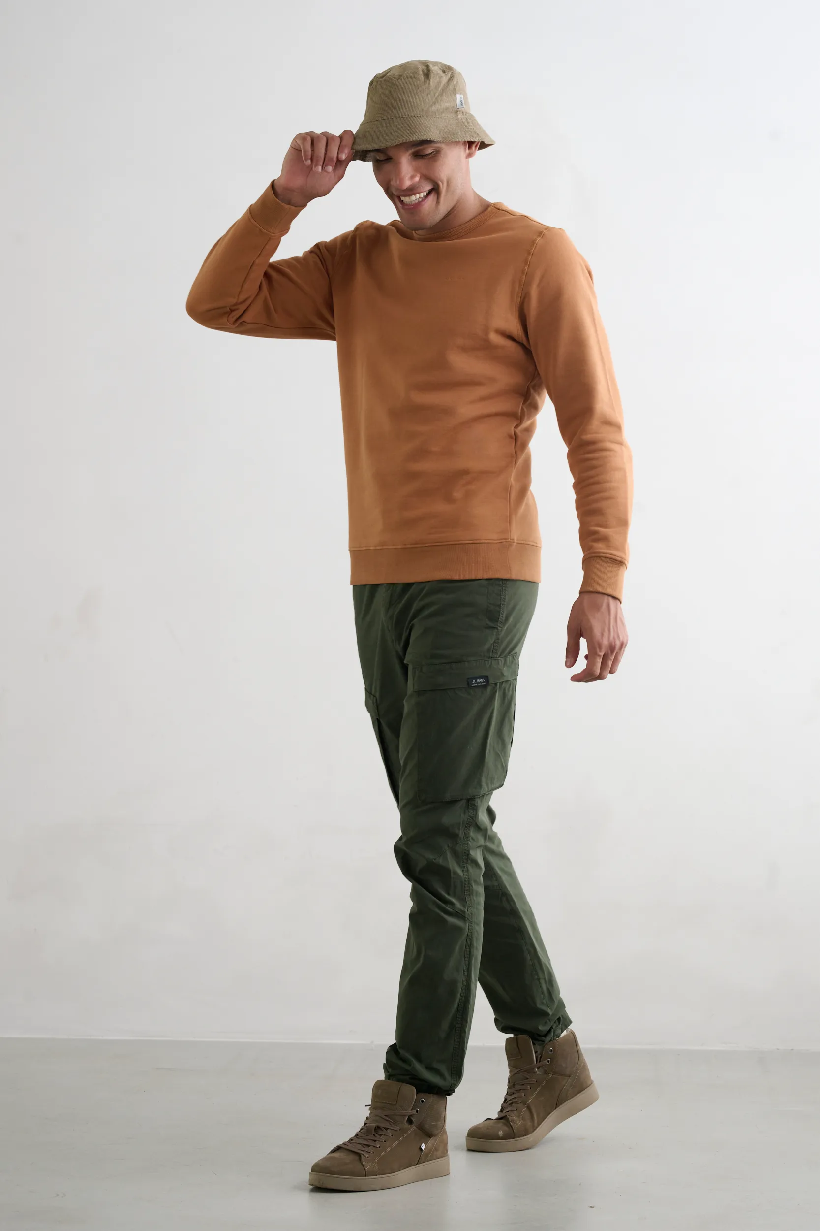 J.C. RAGS Sweater Almond 084535-003-L