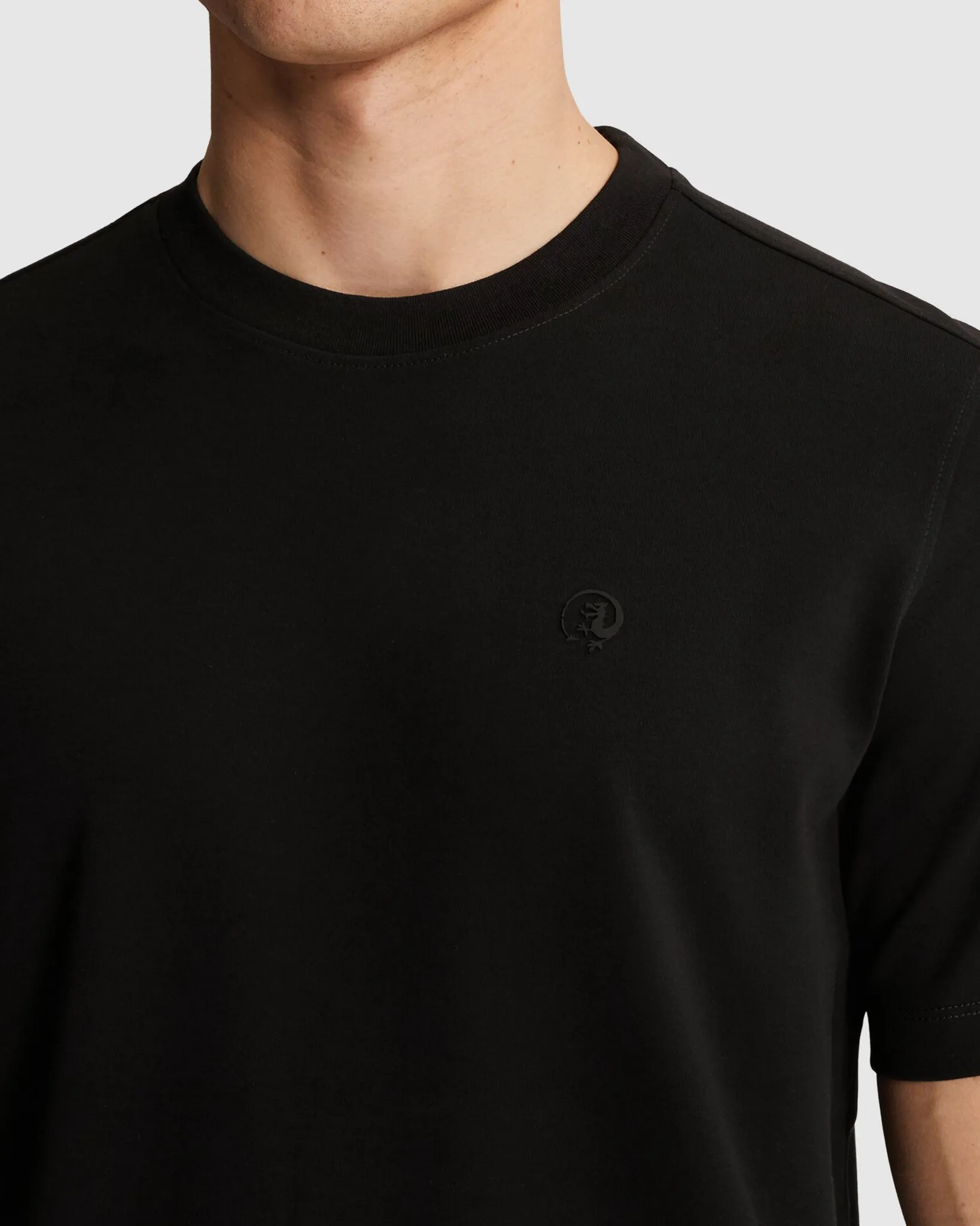 Cast Iron T-shirt  Zwart 107313-001-L