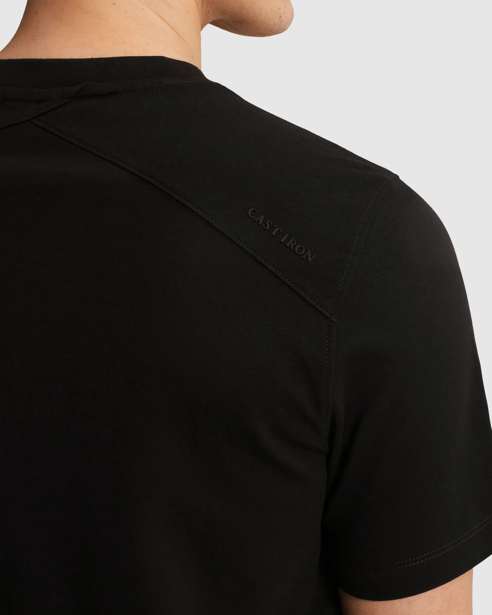 Cast Iron T-shirt  Zwart 107313-001-L