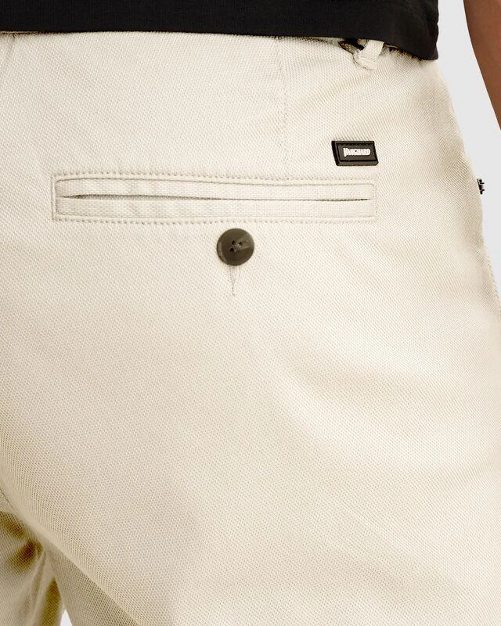 Vanguard V65 Short Ecru 108594-001-30