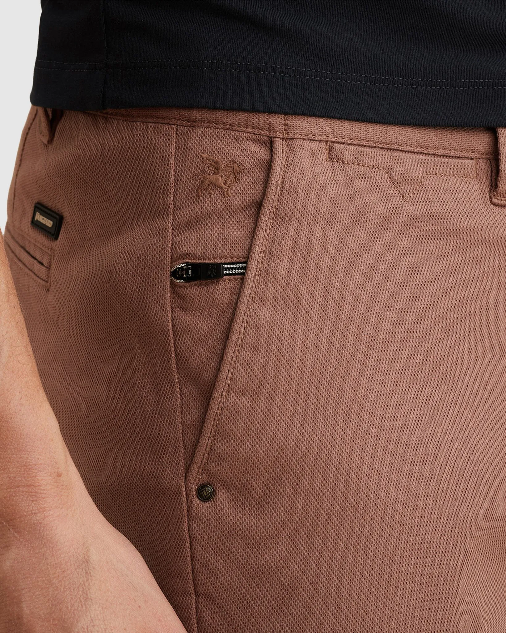 Vanguard V65 Short Rood 108595-001-38
