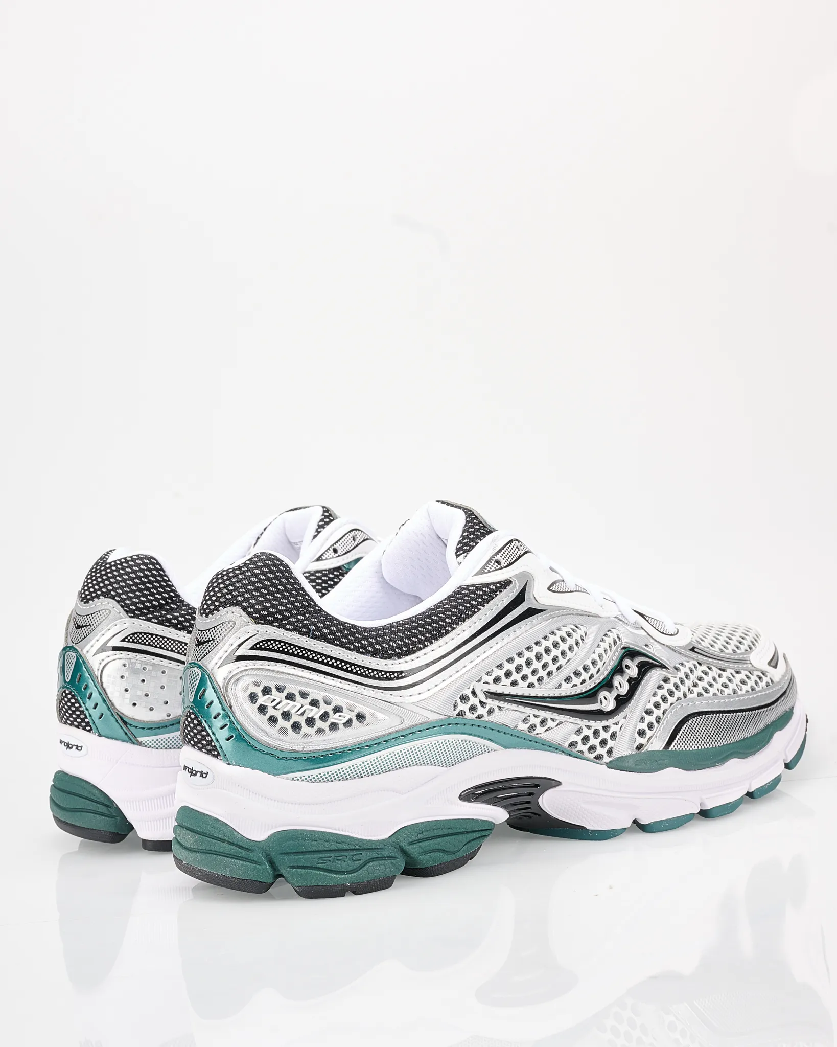 Saucony Progrid Omni 9 Sneakers Wit 110041-001-41