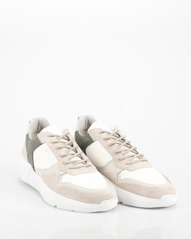 Vergeelde sneakers wit 2025 maken