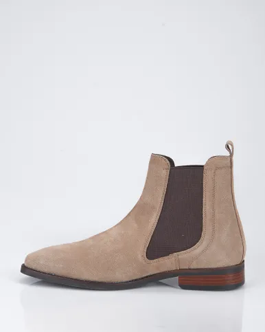 Recall Classic Boots